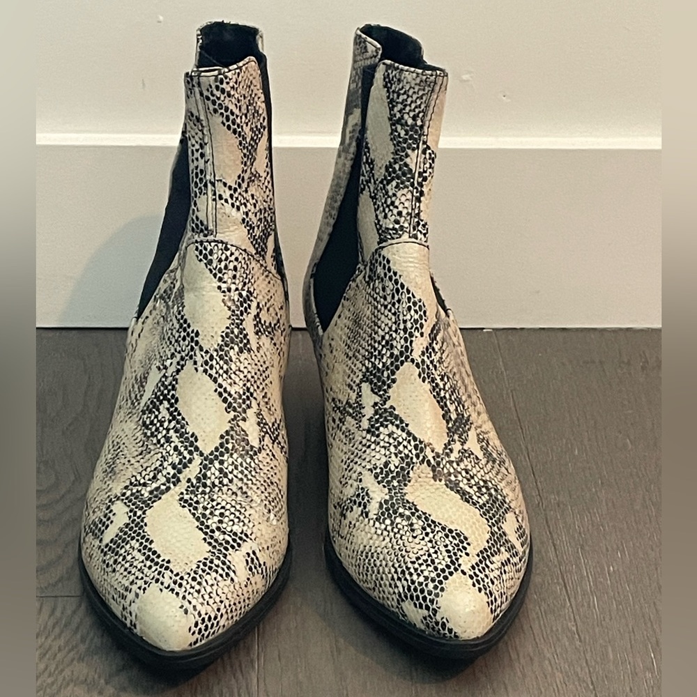 Vagabond Python Embossed Leather Ankle Boots - Picture 2 of 6